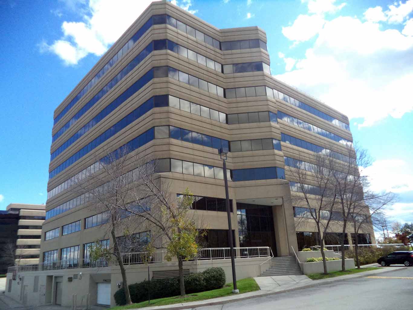 Zemlar - 6733 Mississauga Road